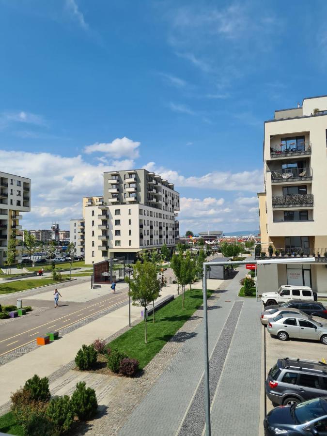 Tonic Coresi Apartment